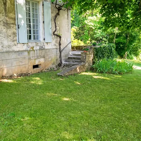 à Avec Vue Sur Jardin *